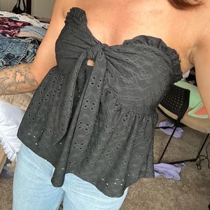 Black flowy strapless top